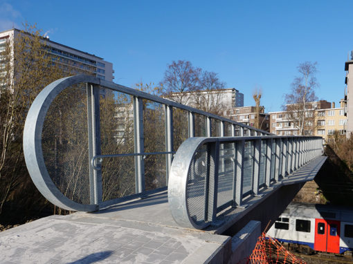 UHPC pedestrian bridge